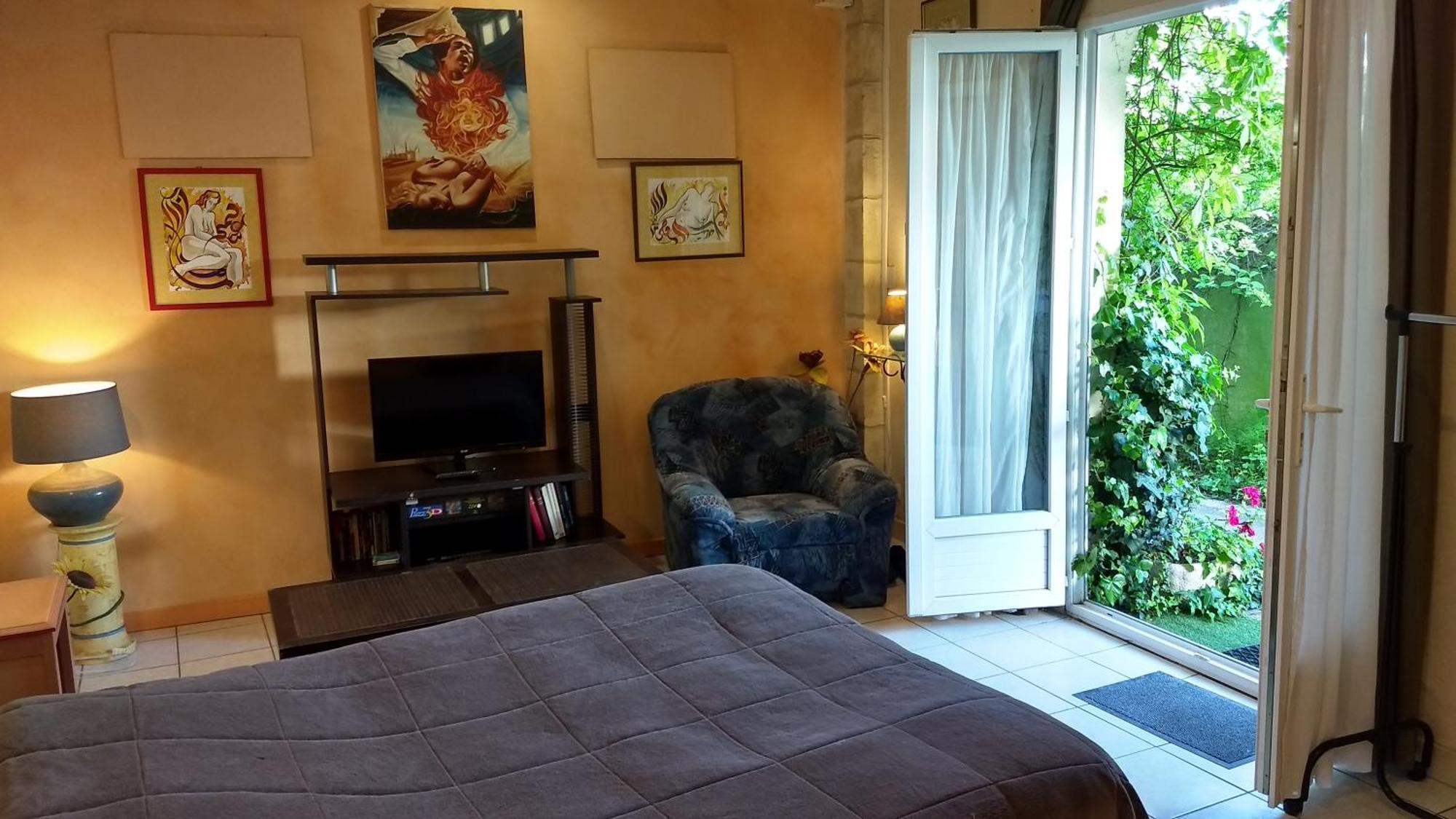 Logement Tranquille Et Frais Proche Gare Au Rdc Saumur Exteriér fotografie