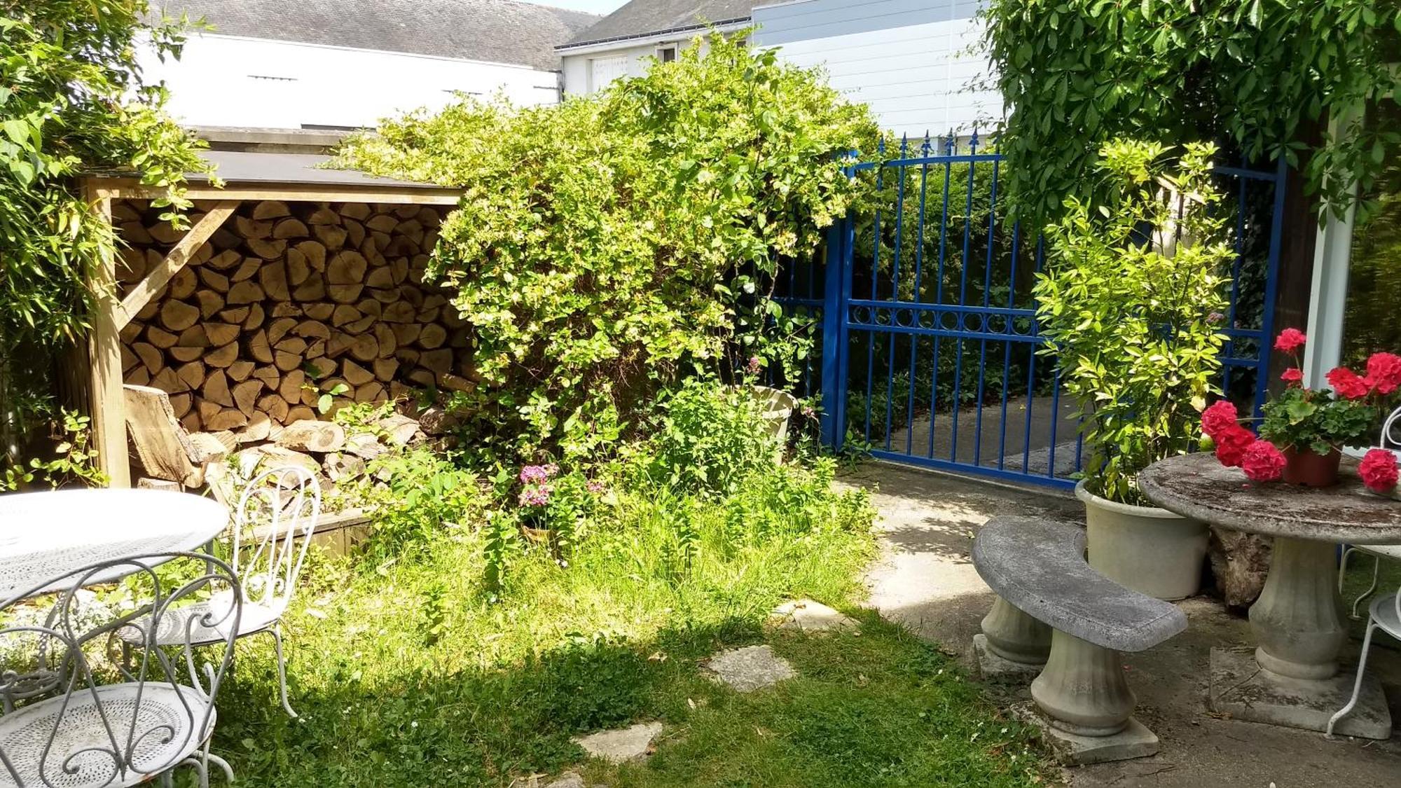 Logement Tranquille Et Frais Proche Gare Au Rdc Saumur Exteriér fotografie